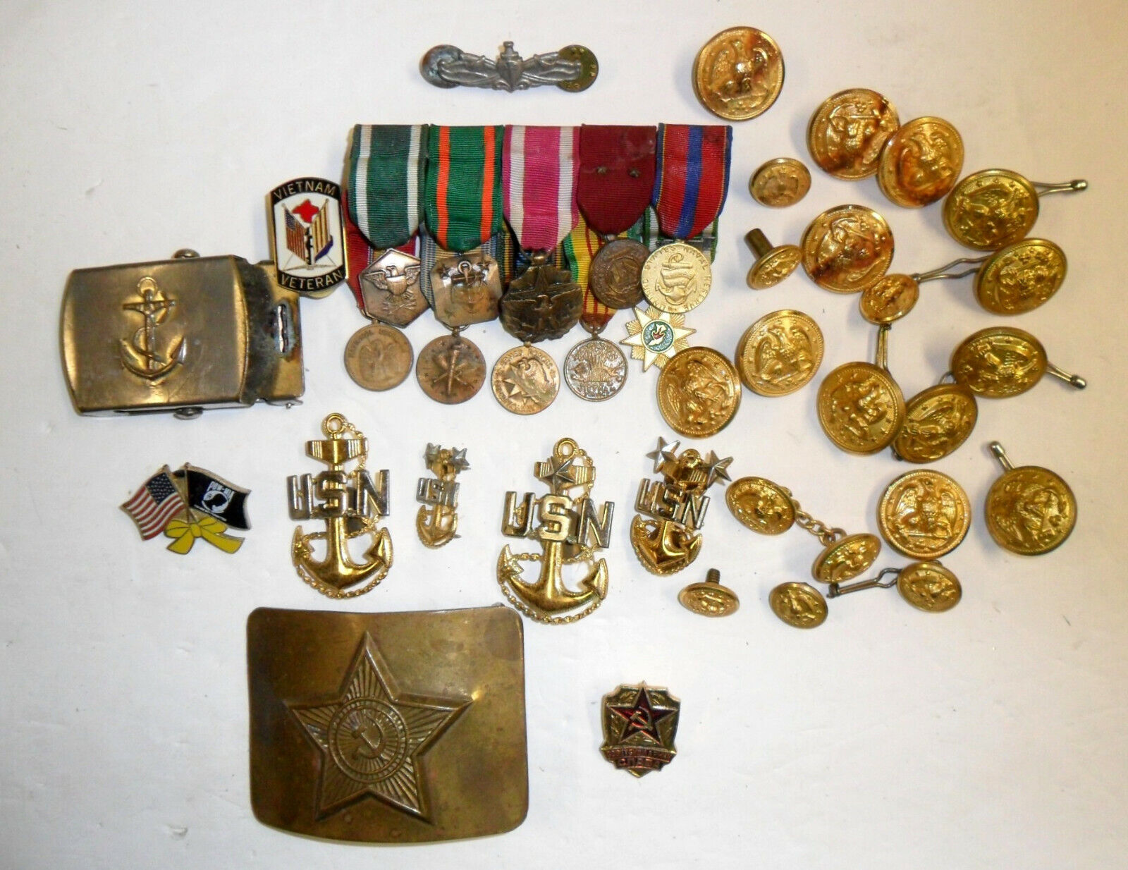 US Navy miniature medals bar, rank badges, & more.